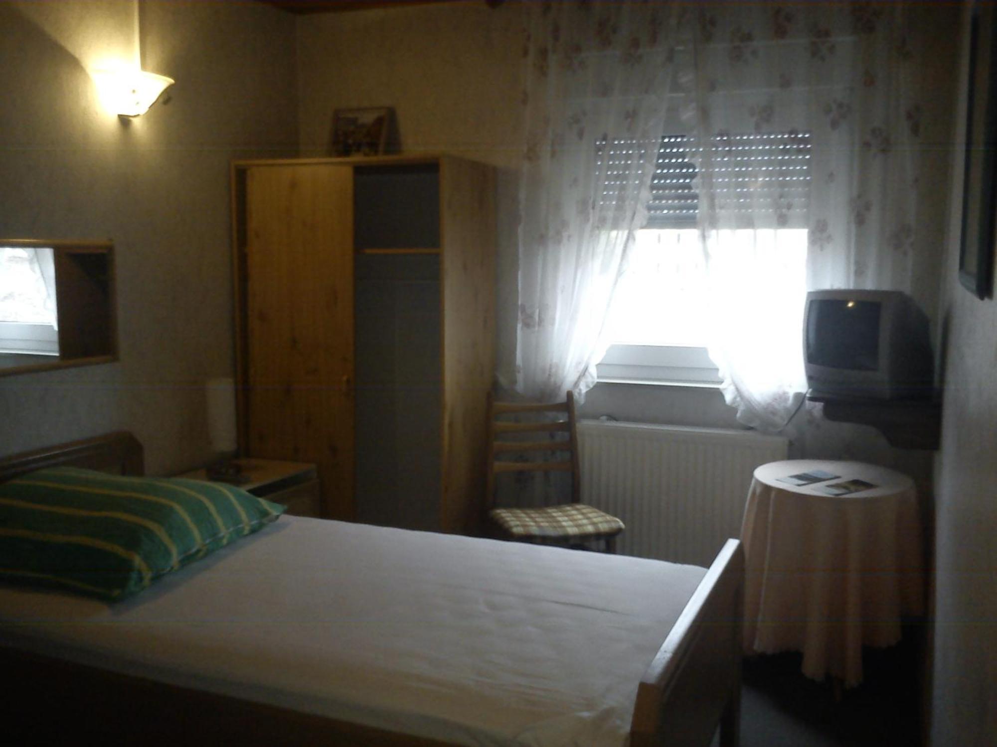 Hotel Zur Kueferschenke Nierstein Εξωτερικό φωτογραφία